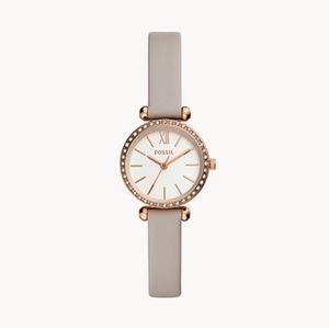 🌼 NWT Fossil grey leather watch